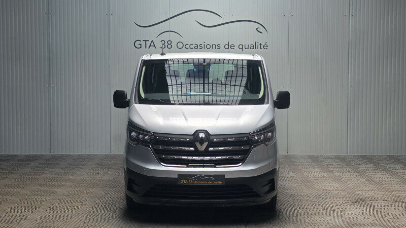 RENAULT TRAFIC III COMBI