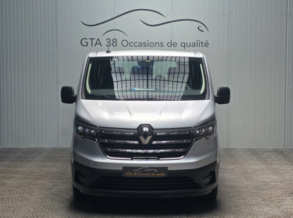 RENAULT TRAFIC III COMBI