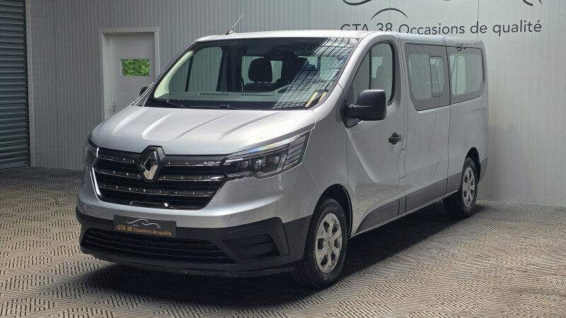 RENAULT TRAFIC III COMBI