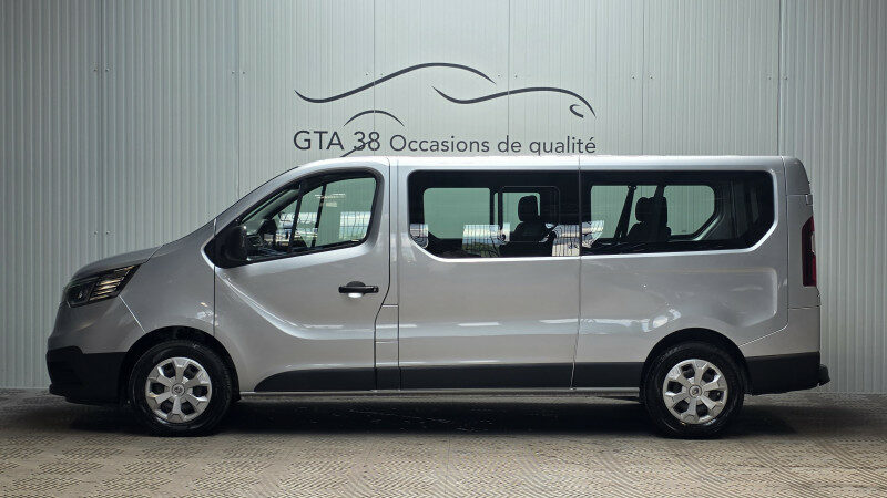 RENAULT TRAFIC III COMBI