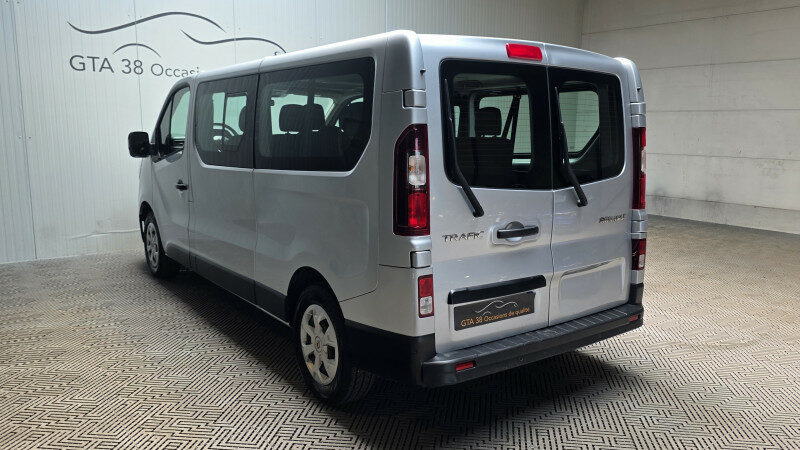 RENAULT TRAFIC III COMBI
