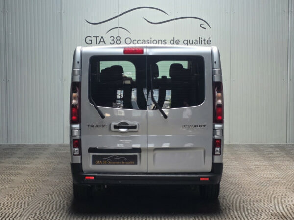 RENAULT TRAFIC III COMBI