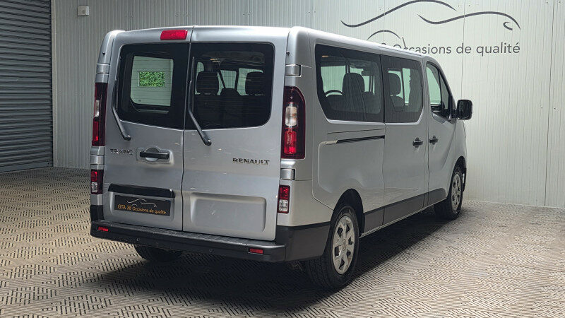 RENAULT TRAFIC III COMBI