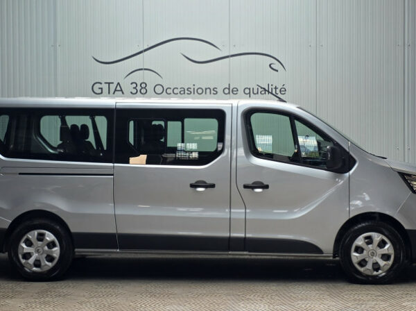RENAULT TRAFIC III COMBI