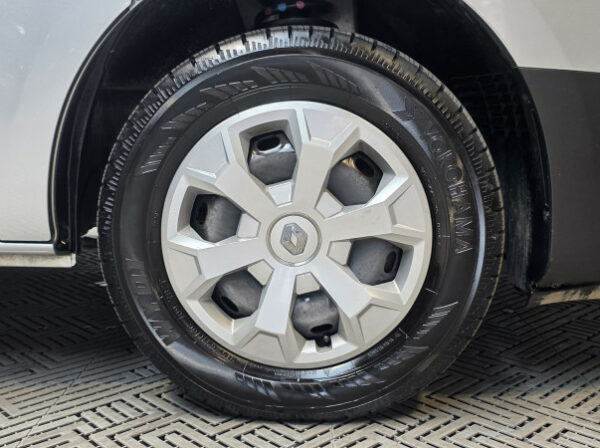 RENAULT TRAFIC III COMBI