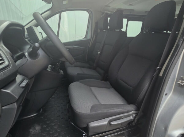 RENAULT TRAFIC III COMBI