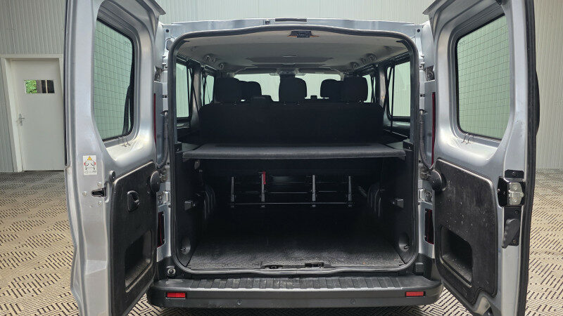RENAULT TRAFIC III COMBI