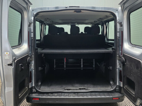 RENAULT TRAFIC III COMBI