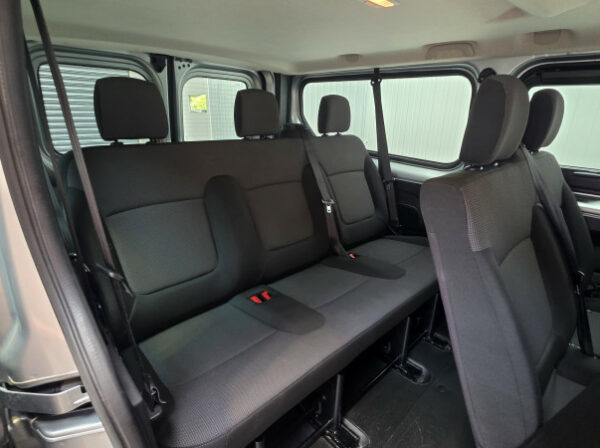 RENAULT TRAFIC III COMBI