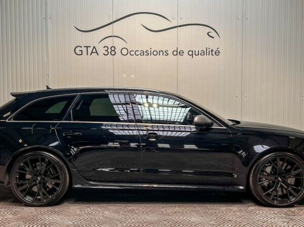 AUDI RS6 AVANT