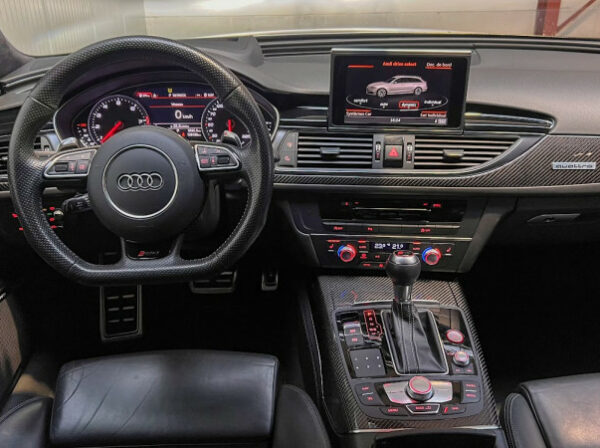 AUDI RS6 AVANT