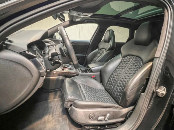 AUDI RS6 AVANT