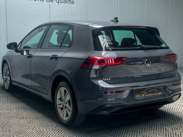 VOLKSWAGEN GOLF VIII