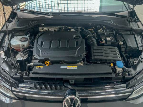 VOLKSWAGEN GOLF VIII
