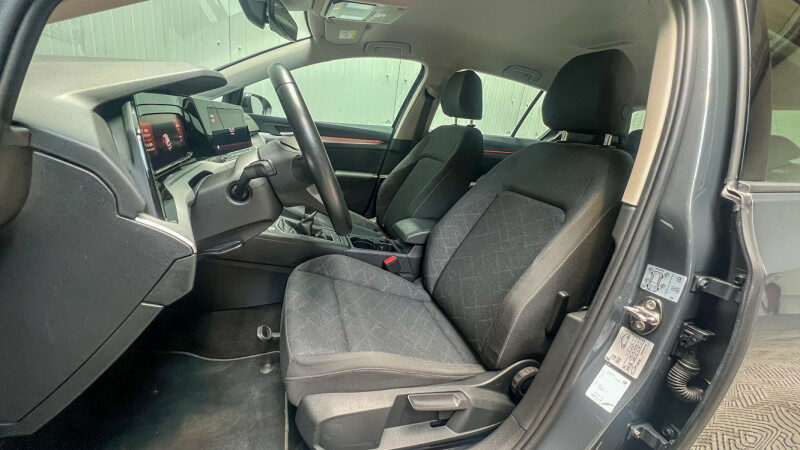 VOLKSWAGEN GOLF VIII