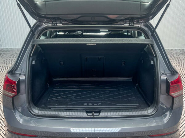 VOLKSWAGEN GOLF VIII