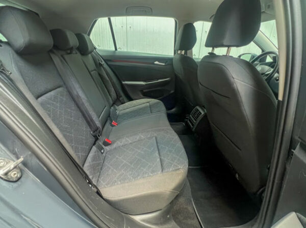 VOLKSWAGEN GOLF VIII