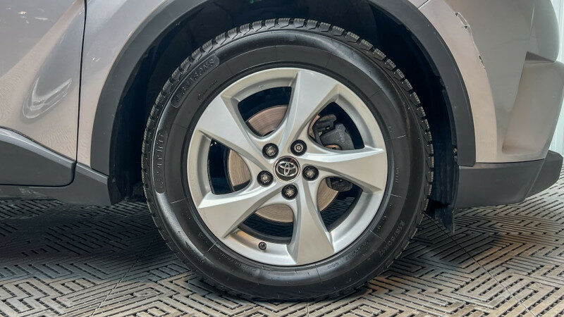 TOYOTA C-HR