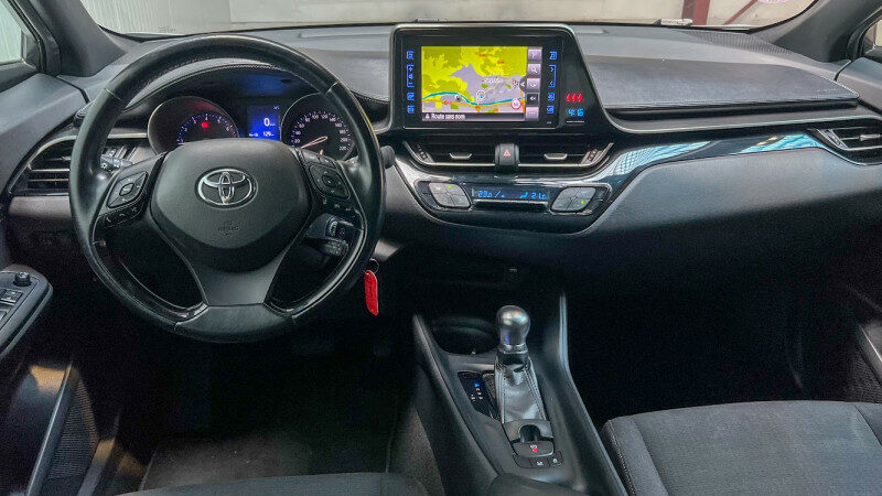 TOYOTA C-HR