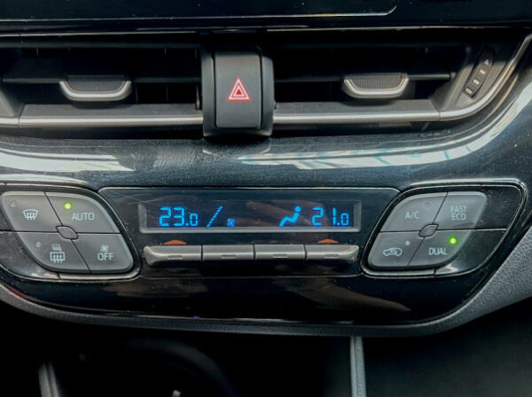 TOYOTA C-HR