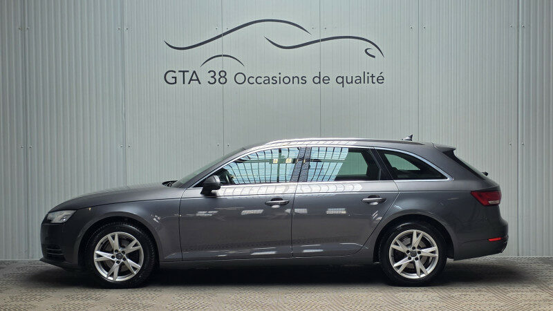 AUDI A4 AVANT