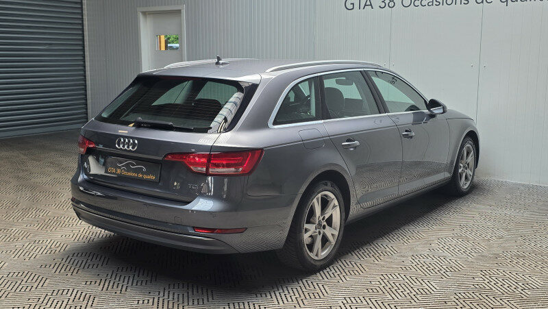 AUDI A4 AVANT