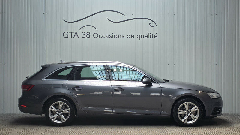 AUDI A4 AVANT