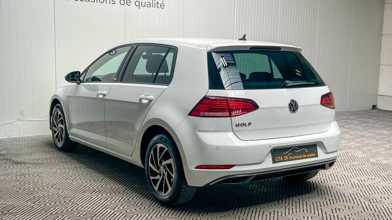 VOLKSWAGEN GOLF VII