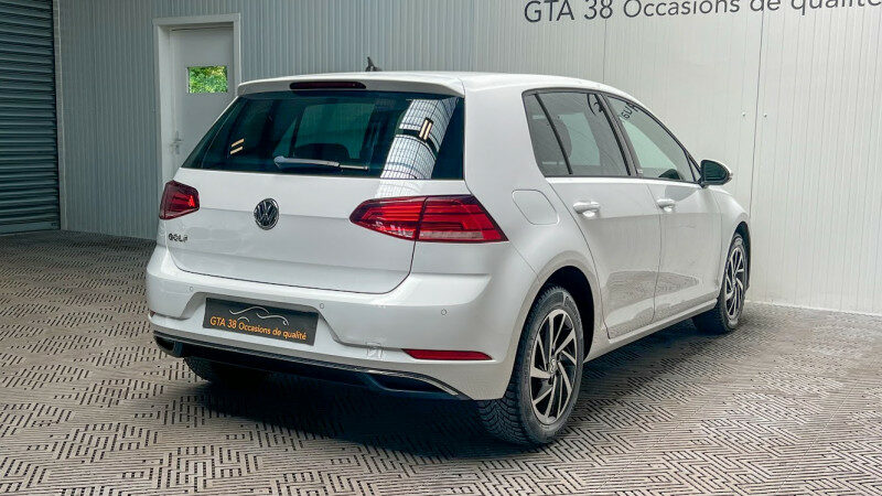 VOLKSWAGEN GOLF VII