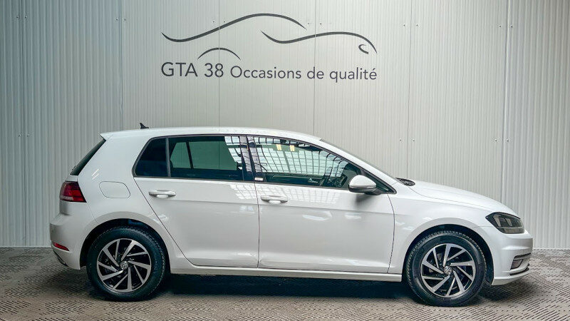 VOLKSWAGEN GOLF VII