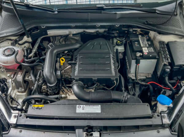 VOLKSWAGEN GOLF VII