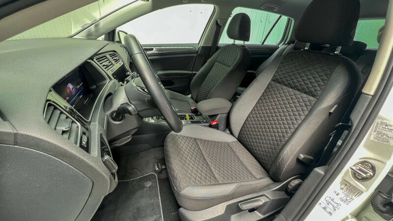 VOLKSWAGEN GOLF VII