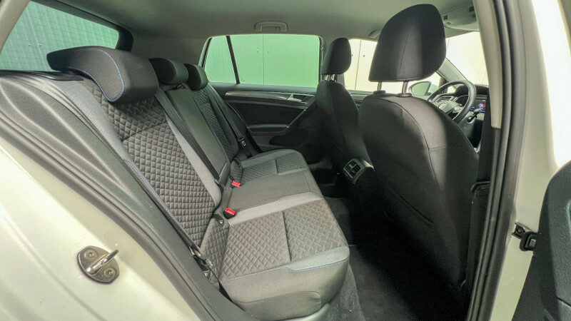 VOLKSWAGEN GOLF VII