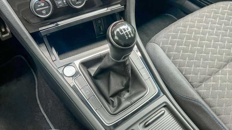 VOLKSWAGEN GOLF VII