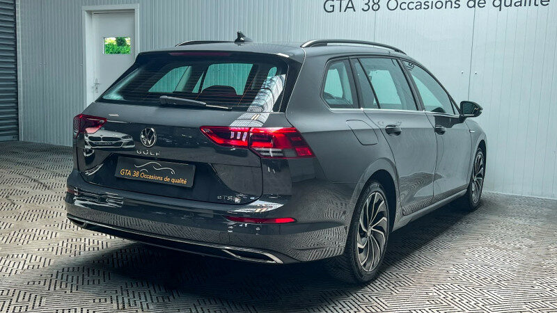 VOLKSWAGEN GOLF VIII SW