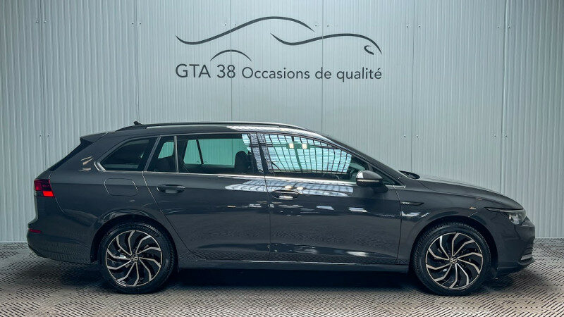 VOLKSWAGEN GOLF VIII SW