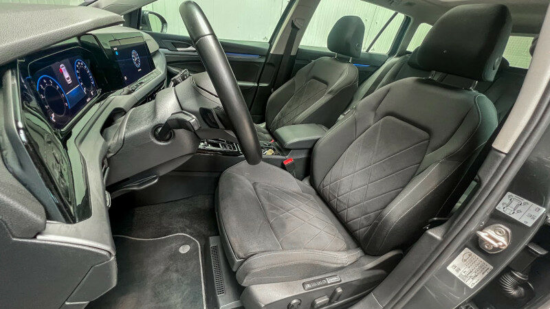 VOLKSWAGEN GOLF VIII SW