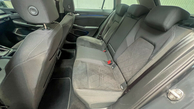 VOLKSWAGEN GOLF VIII SW