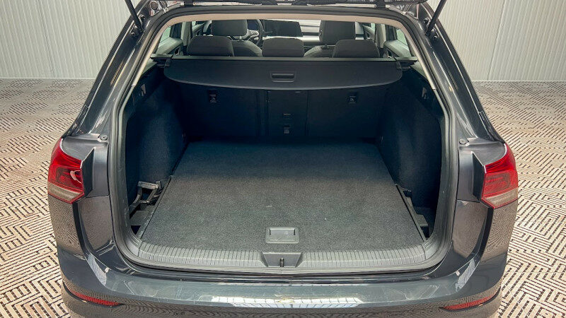 VOLKSWAGEN GOLF VIII SW