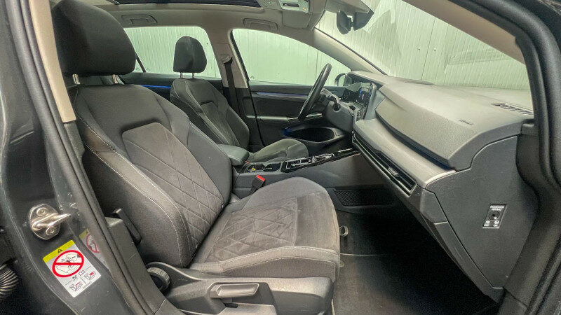 VOLKSWAGEN GOLF VIII SW