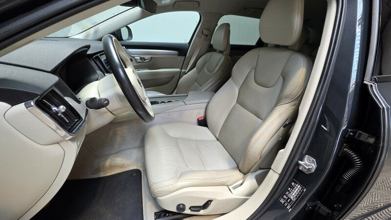 VOLVO V90 CROSS COUNTRY