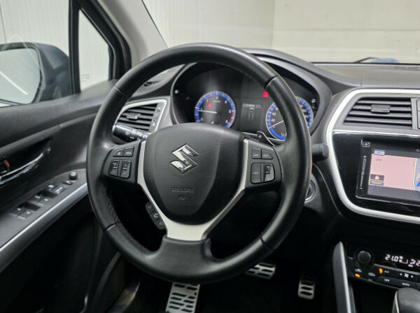 SUZUKI SX4 S-CROSS