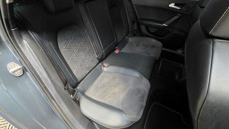 SEAT LEON ST