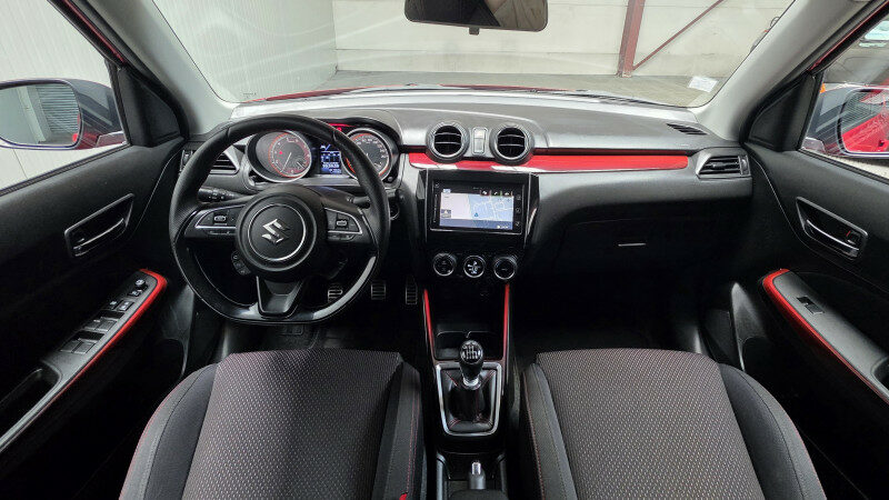SUZUKI SWIFT