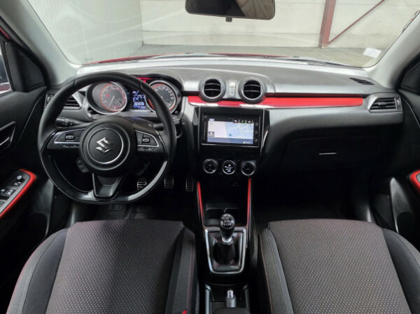 SUZUKI SWIFT