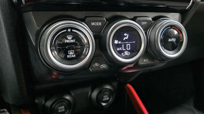 SUZUKI SWIFT