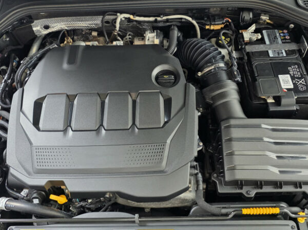 VOLKSWAGEN GOLF VIII SW
