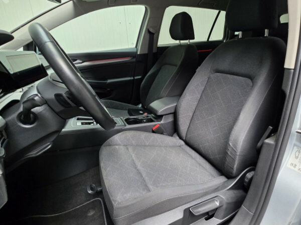 VOLKSWAGEN GOLF VIII SW