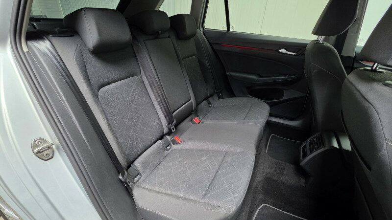 VOLKSWAGEN GOLF VIII SW