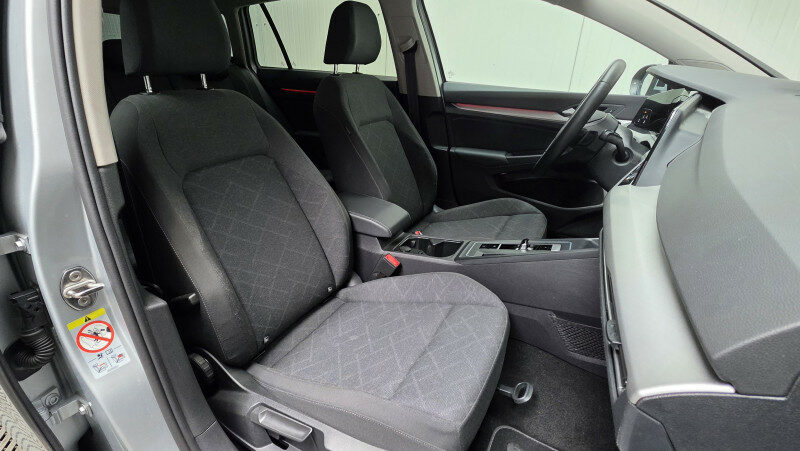 VOLKSWAGEN GOLF VIII SW